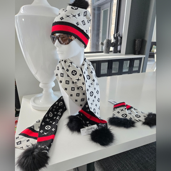 Mitchies 3 piece scarf NWTAGS - Picture 9 of 9